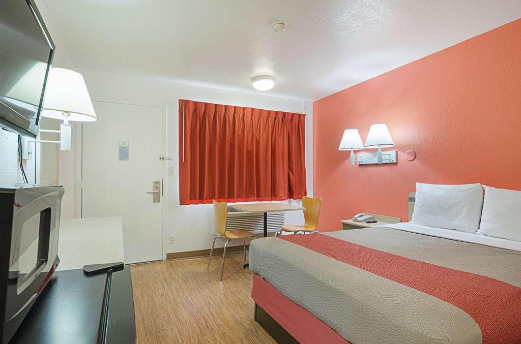 Home 6 Motel Топіка Номер фото