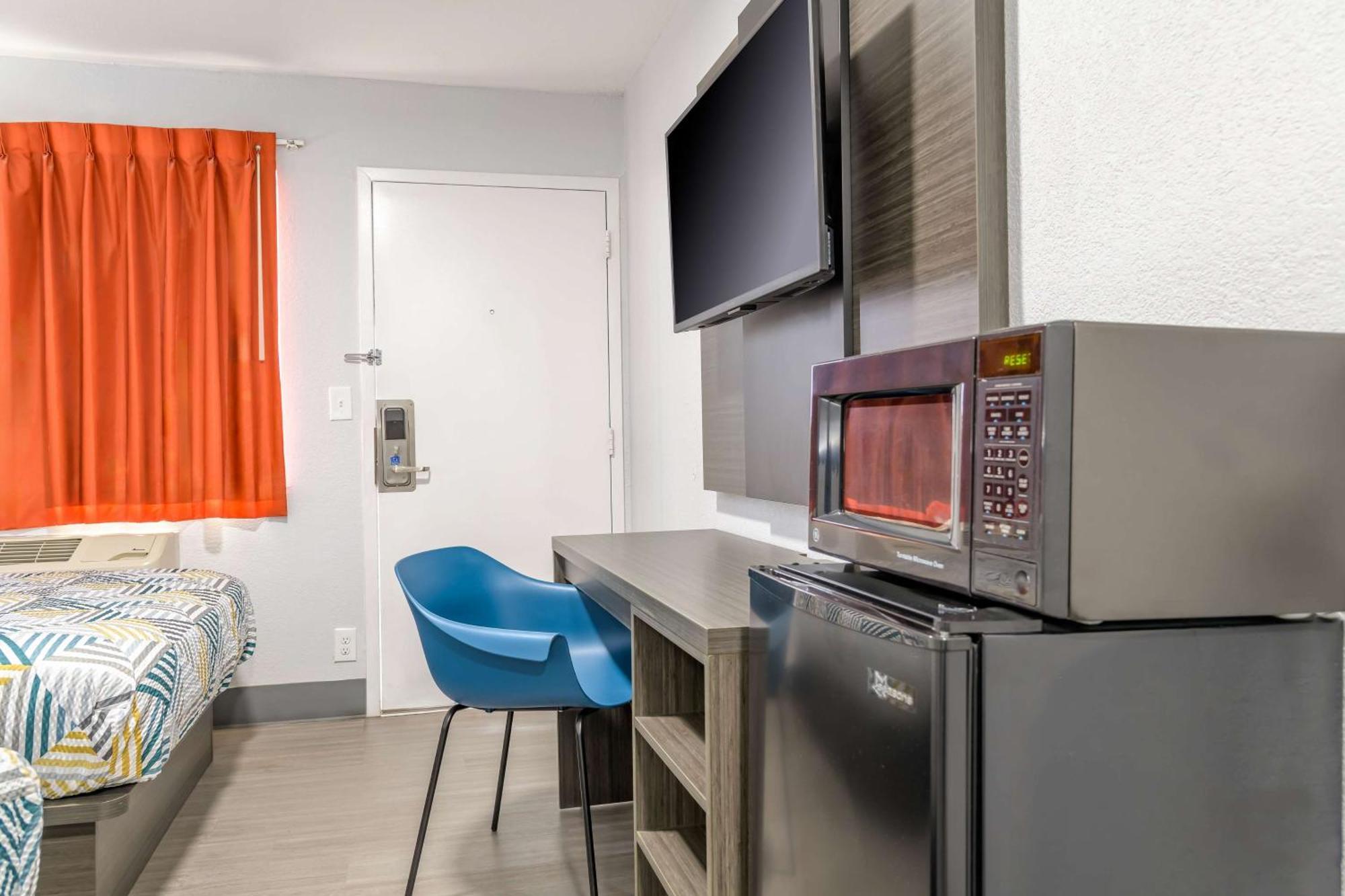 Home 6 Motel Топіка Екстер'єр фото
