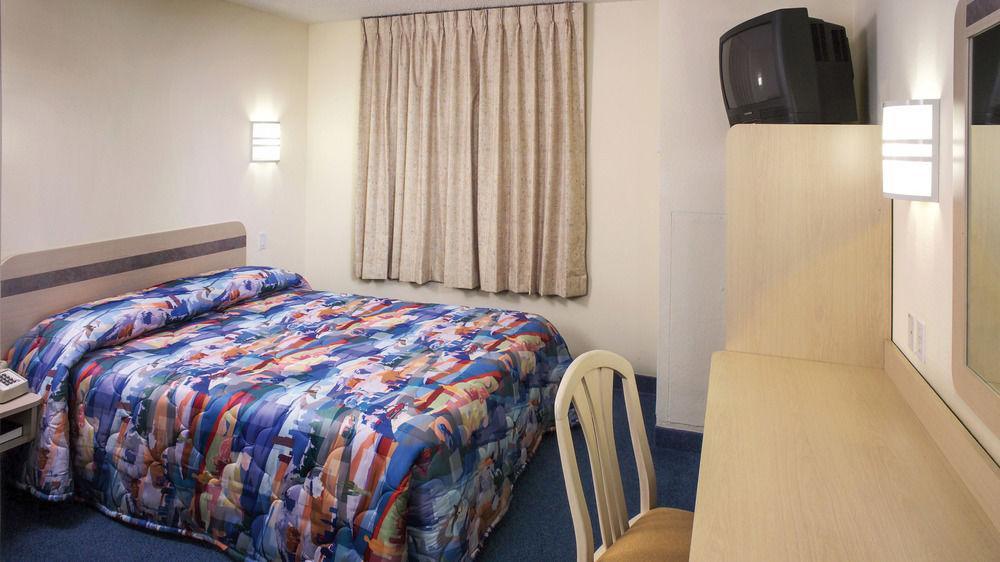 Home 6 Motel Топіка Екстер'єр фото