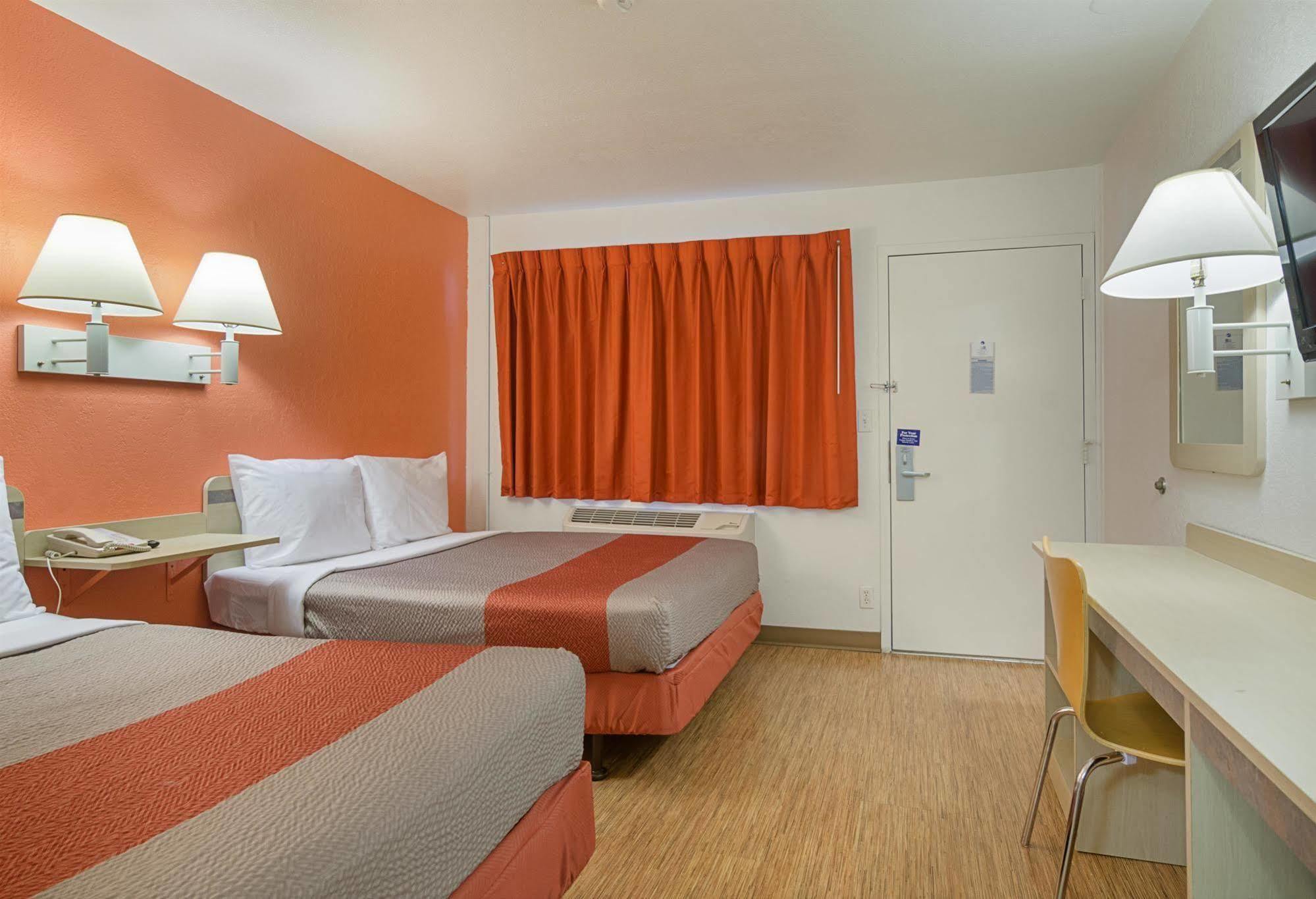 Home 6 Motel Топіка Екстер'єр фото