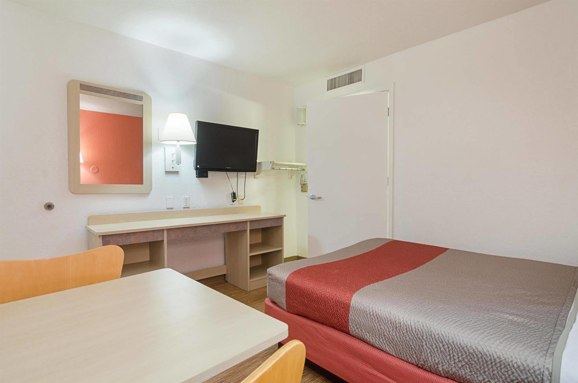 Home 6 Motel Топіка Екстер'єр фото
